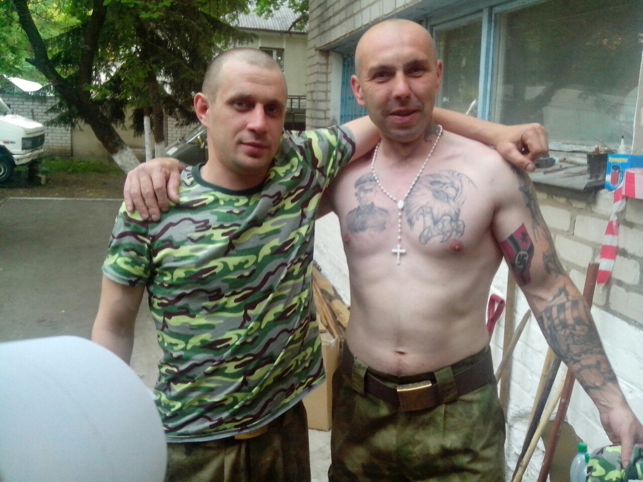 Чвк скинхеды. Нацисты в украинской армии. Наколки нацистов Украины.