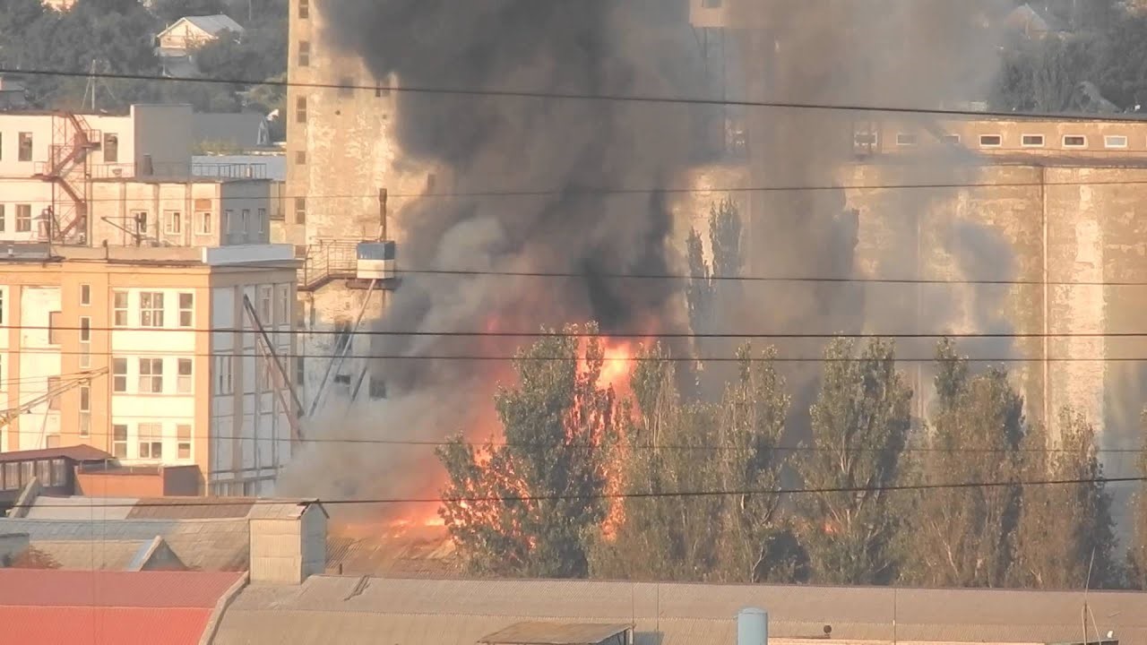 Обстрелы луганское. Обстрелы луганское. Обстрелы луганское. Обстрел юбилейного луганск. Обстрелы луганское.